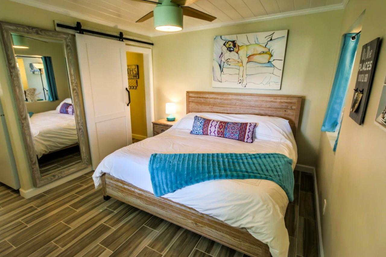 Island View Cottages Sebastian Ngoại thất bức ảnh